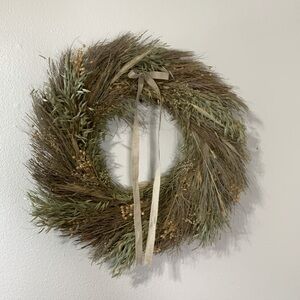 Sun kissed Wheat Wreath With Bow Approximately 20 inches Used